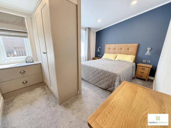 2 bed Detached for sale Image 7