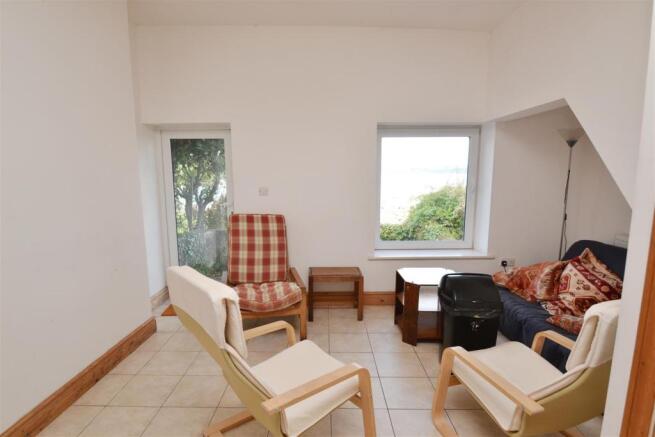 SITTING AREA