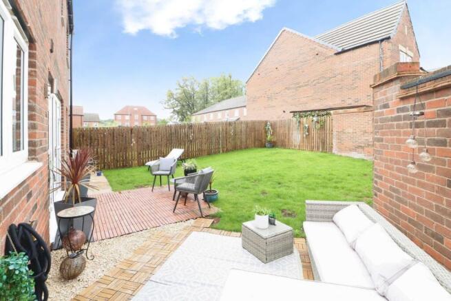 4 bed Detached for sale Image 8