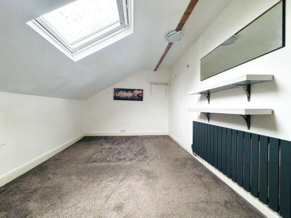 2 bed Flat for sale Image 10
