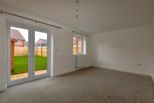 Living Room 2.jpg