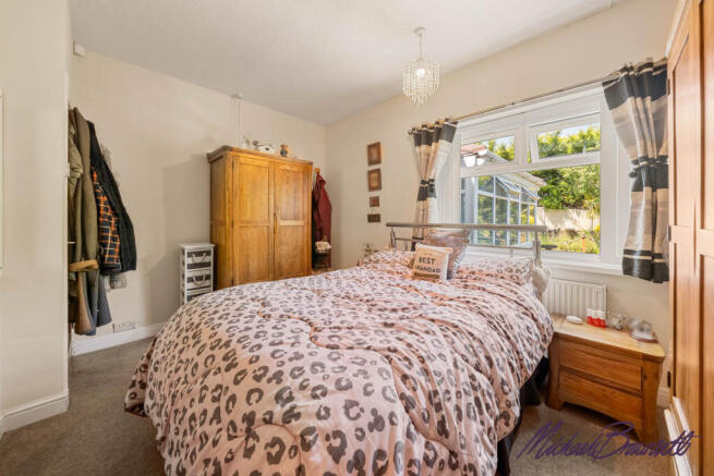 3 bed Semi-Detached Bungalow for sale Image 12