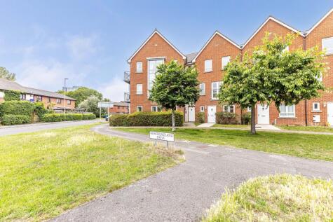 Ref: RE - Newfoundland Drive, Poole, BH15 1YD