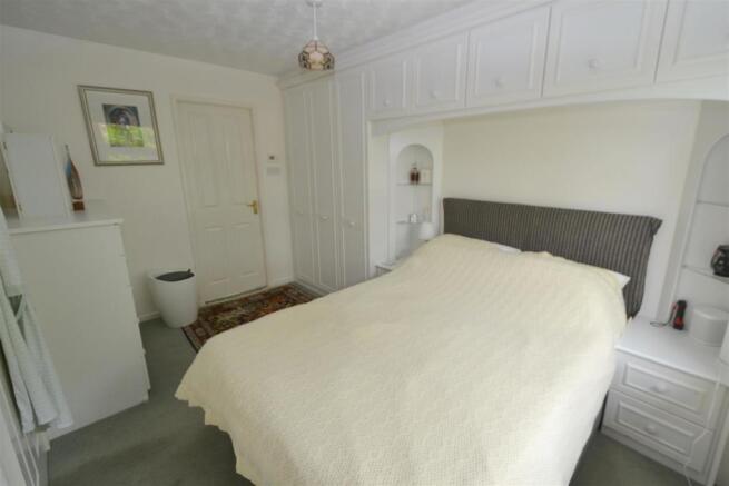 bed1b.JPG