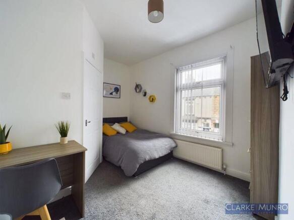 3 bed Town House to rent Image 5