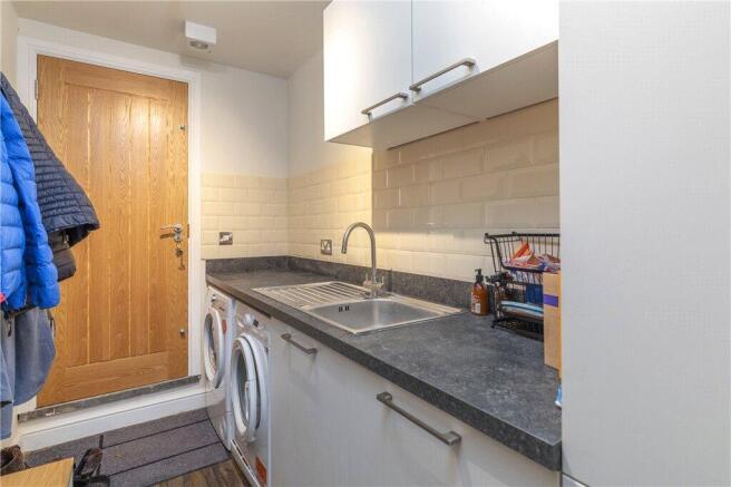 4 bed Detached for sale Image 12