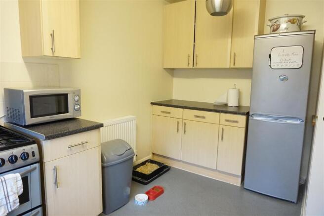FITTED KITCHEN/DININ