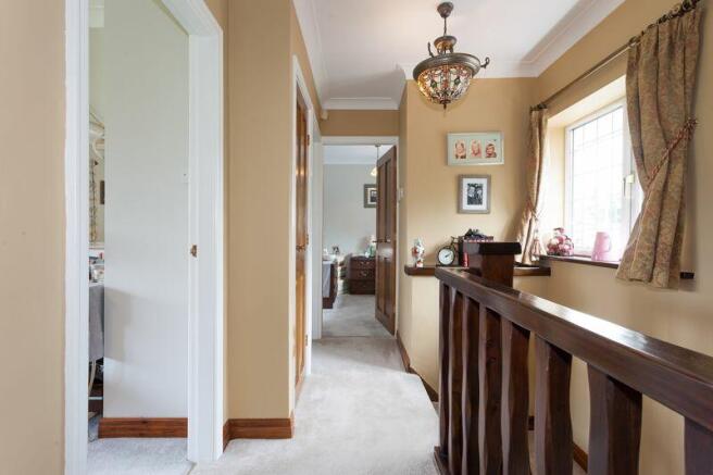 FIRST FLOOR LANDING