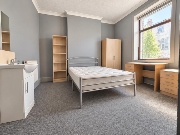 139 LR BED 1.png