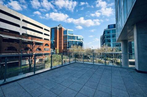 Michigan Point Tower A, Michigan Avenue, Salford, M50