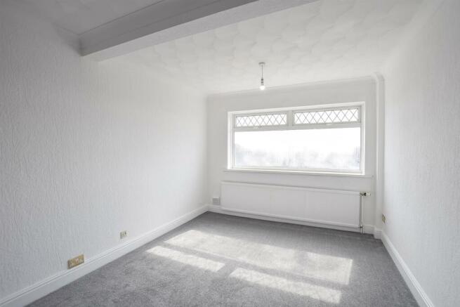 Living/Dining Area