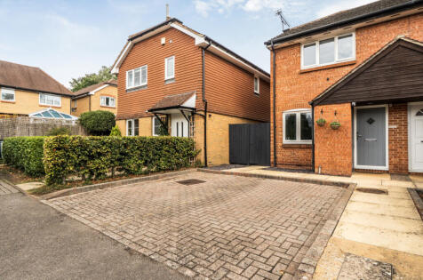 Portia Grove, Warfield, Bracknell, Berkshire, RG42