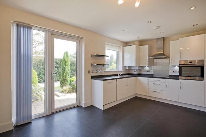 3 bed End of Terrace for sale Image 5