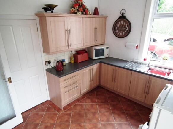 Kitchen Pic 2