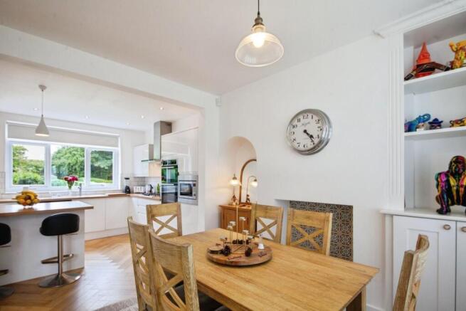3 bed Semi-Detached for sale Image 8