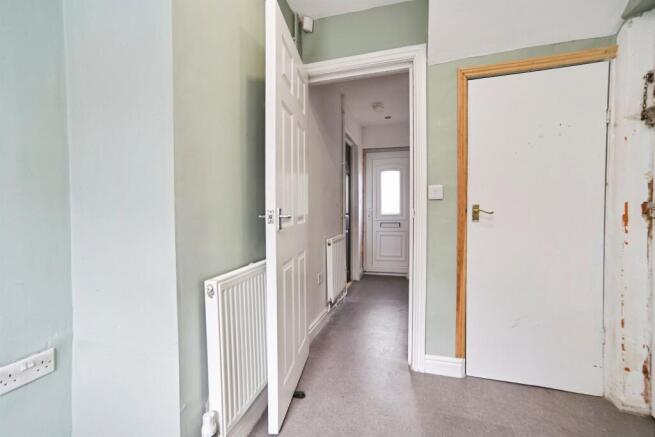 2 bed Semi-Detached for sale Image 8