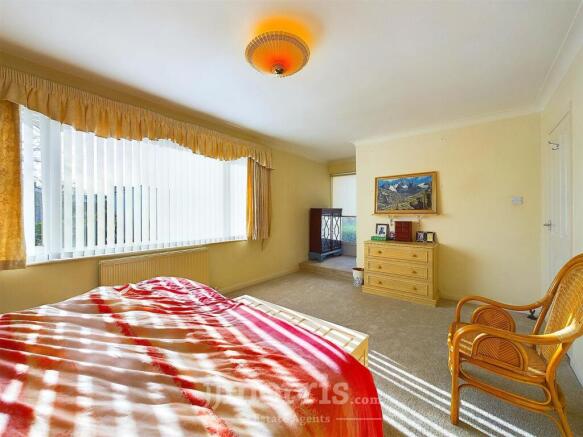 CAM01583G0-PR0223-STILL007.jpg