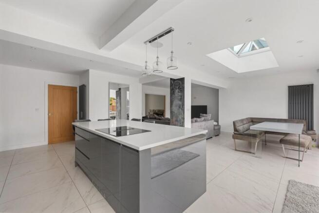 Kitchen/Dining