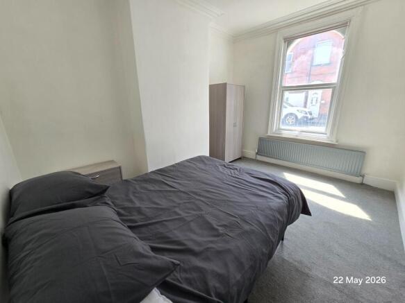 1 bed House Share to rent Image 2