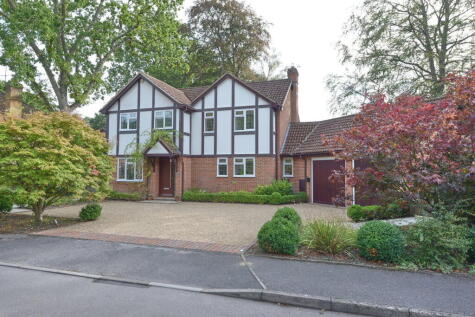 Howard Drive, Farnborough, GU14 9TQ