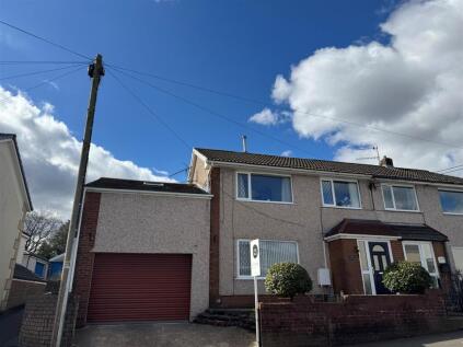 Montclaire Avenue, Blackwood, NP12