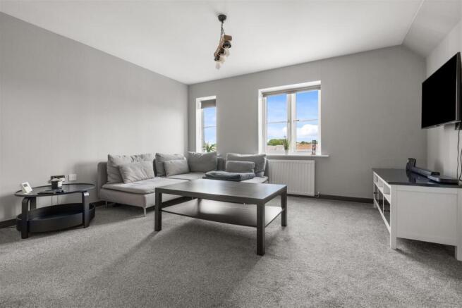 2 bed Apartment for sale Image 5