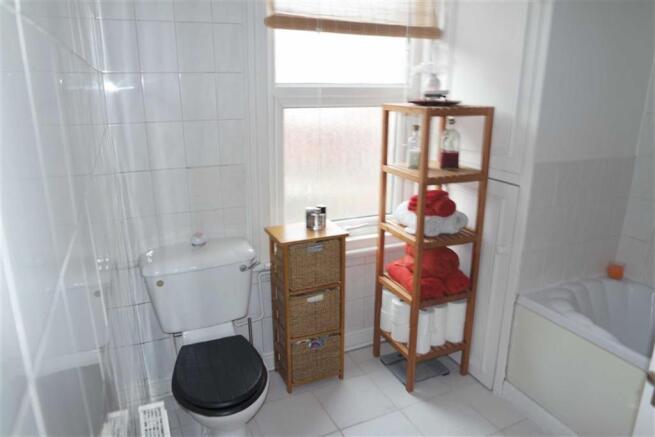 Bathroom / WC: