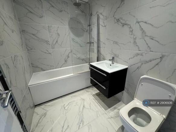 1 bed Flat to rent Image 2