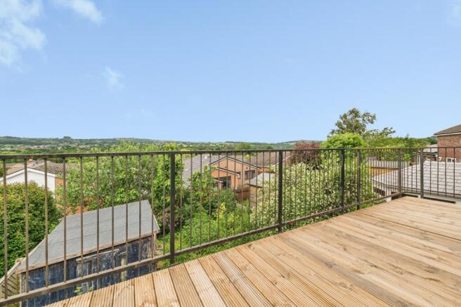 3 bed Semi-Detached for sale Image 11