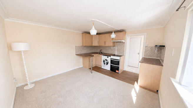 Sitting/Kitchen