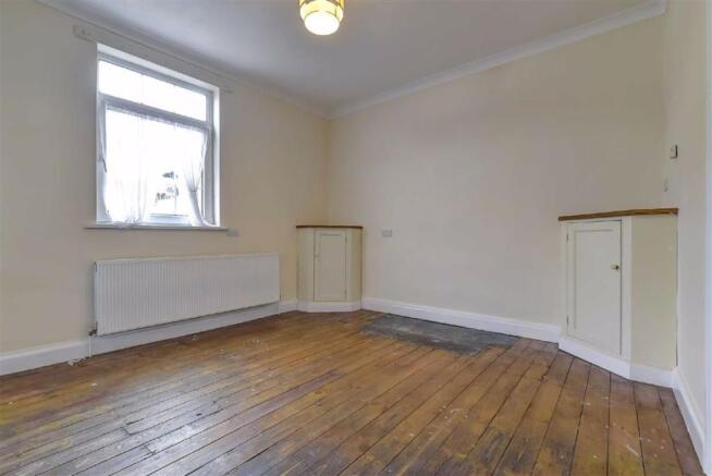 Dining Room (Alternative View)