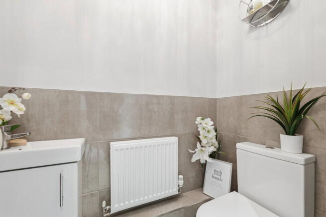 3 bed Semi-Detached for sale Image 12