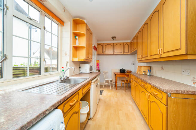 Tudor Close, Cheam, Sutton, SM3 photo 4