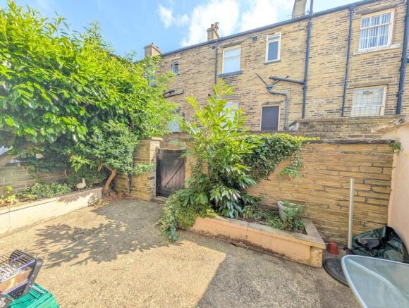 3 bed Terraced for sale Image 10