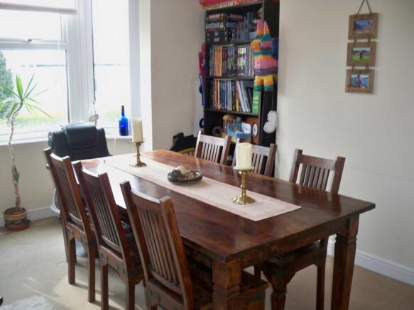 Dining Room/2nd Bed