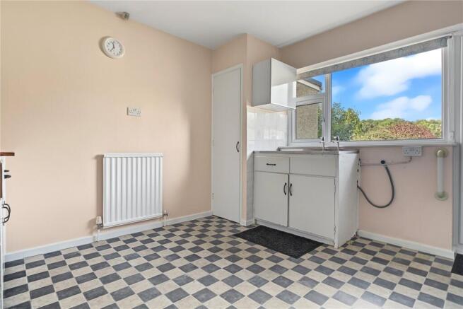 Monmouth Close, Lawns, Swindon, Wiltshire, SN3 photo 3