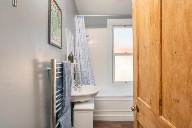 4D4RHD - Bathroom C.jpg