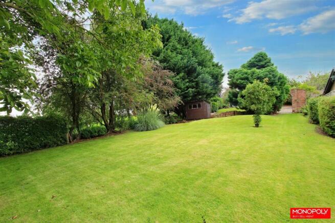 Rear Garden (2).jpg