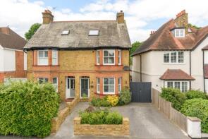 15, Kings Road, Walton-on-thames KT12 2RA