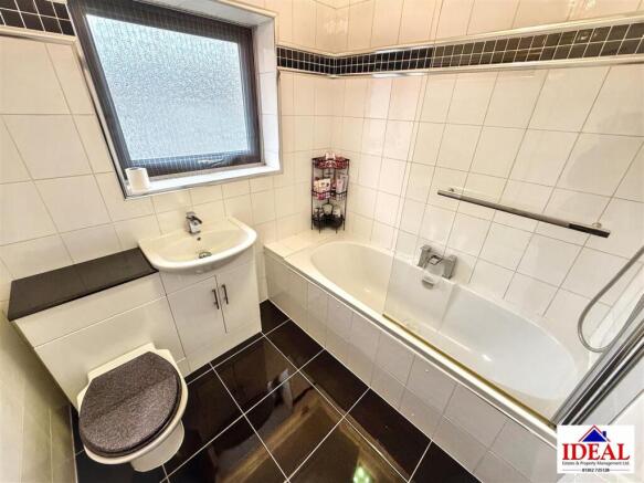3 bed Semi-Detached for sale Image 7