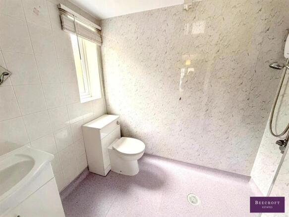 3 bed Detached Bungalow for sale Image 10