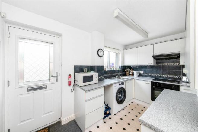 KITCHEN (2).jpg