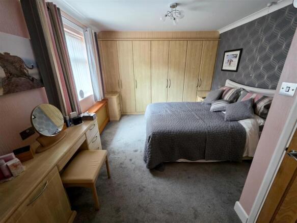 Master Bedroom.jpg