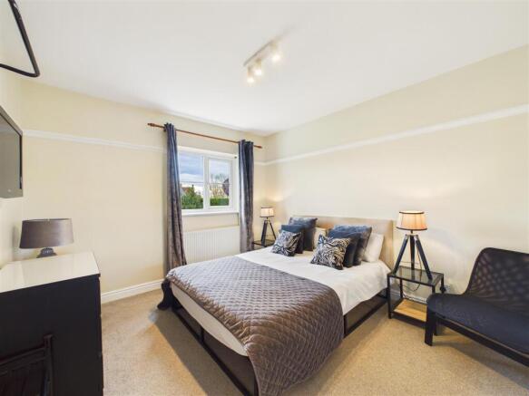3 bed Mews for sale Image 7
