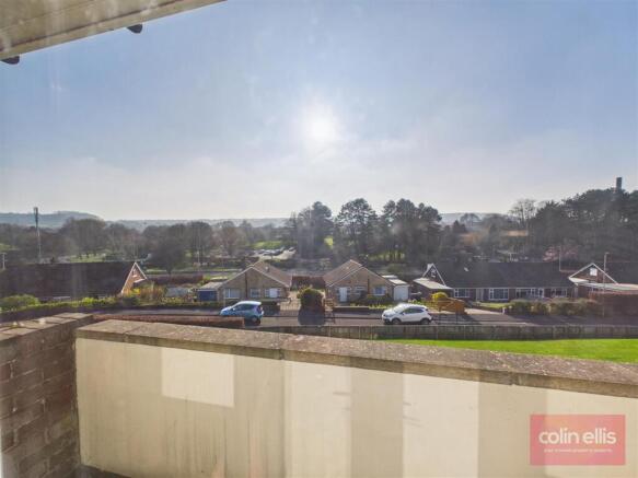 2 bed Flat for sale Image 11