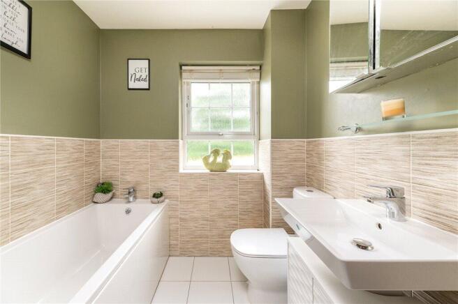 4 bed Detached for sale Image 10
