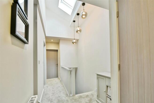 4 bed Detached for sale Image 4