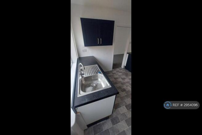 3 bed End of Terrace to rent Image 10