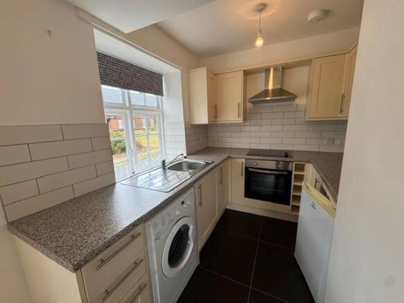 kitchen 2.jpg