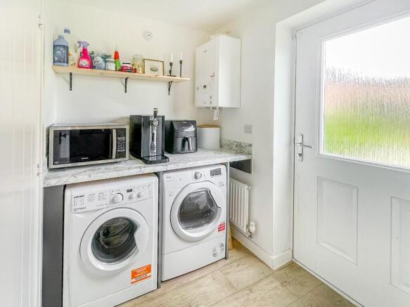 4 bed Detached for sale Image 10